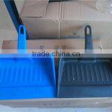 Duster Brush W/Plastic Dustpan thumbnail-1