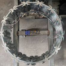 High Security Galvanized Razor Wire Cbt-60 45cm Diameter Galvanized Concertina Barb thumbnail-3