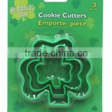 plastic cookie cutters