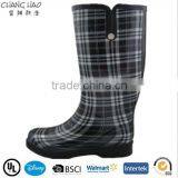 (CH.W037) Black and White Grid Selling Rubber Rain Boot for Women