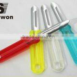 Fruit and Vegetable Peeler thumbnail-1
