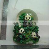 2014 Fashion new design pretty resin crafts best selling panda snow ball