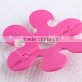 Flower Shaped With Two Suckers Folding Toothbrush Holder thumbnail-3