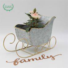 Christmas Sleigh Shaped Planter thumbnail-5