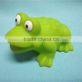 Ringing-spraying Frog thumbnail-2