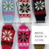 Custom Wholesale Cheap Knitted Snowflake Pattern Mitten