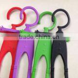 Phone Partner = Flexible Cell Phone Holder Human Hanger Design thumbnail-2
