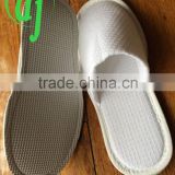 white comfortable of high and excellent quality disposable fold hotel slipper /wedding slipper