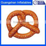 Hot Swimming Pool Inflatable Pretzel Float