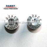 Наружный кольцо с маркированной датой и штифтом