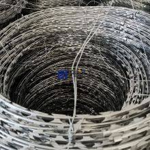 Full Stainless Steel 304 Diameter 450mm Concertina Medium Barbed Tape BTO-22 Razor Wire thumbnail-2