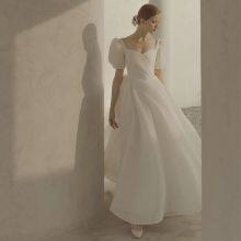 French light wedding dress 2021 winter new simple temperament travel photography registration wedding dress