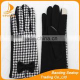 high quality ladies Houndstooth fabric and mirco velvet touch screen gloves with bow