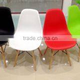 Cheap Replica EMES Style Wooden Legs PP Plastic Chair With Low Price thumbnail-4