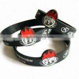 Factory Direct Sales Eco-friendly Fashion Silicone Bracelet thumbnail-1