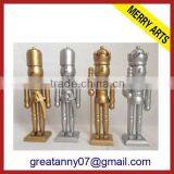 China Supplier Home Decor Art Minds Wooden Toy Soldier Nutcracker Figurines for Christmas thumbnail-3