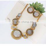 Vintage Gold Costume Jewelry Aulic Style Round Gemstone Necklace thumbnail-3
