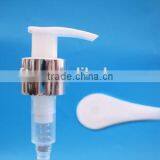 38mm White Twist up Lotion Pump thumbnail-5