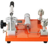 Desk-top Pneumatic Pressure Calibrator Manufacturers
