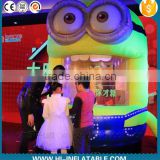 Hot sale! inflatable minion money booth cute inflatable minion model
