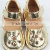 Manufacture 2016 New Arrival OEM Custom Leather Cute Newborn Squeaky Shoes Baby Girl Sandals thumbnail-6