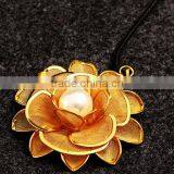 2016 Trending Hot Products Sweater Flower Necklace Pearl Necklace For Women thumbnail-2