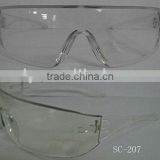 Protective UV400 polycarbonate safety glasses
