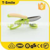 Salad Tongs Green Salad Cutter in Kitchen Use