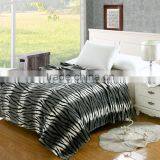 100% Polyester Cartoon Printed Microfiber Coral Fleece Baby Blanket thumbnail-2