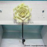 Wholesale Flower Shape Ceramic Wall Hook for Valentine's & Wedding Decoration thumbnail-1