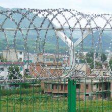 Heavy-Duty Galvanized Concertina Razor Barbed Wire - 450mm Width for Maximum Security thumbnail-3