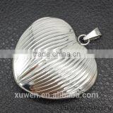 Polish Finish Hollow Heart Stainless Steel Mirror Pendant thumbnail-4