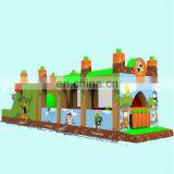 Gaint Impressive Inflatable Looney Tunes Obstacle Course Equipment Kids Jumping Animal Castle for Sale