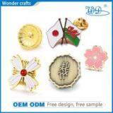Japan Customized Design Zinc Alloy Antique Brass Plating Imitation Cloisonne Rose Pin Badges
