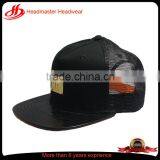 Custom Flat Brim Trucker Cap Glod Metal Plate Mesh Cap 6 Panel Pu Brim Trucker Hats thumbnail-1