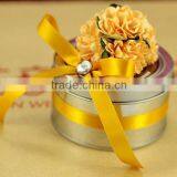 Golden Round Wedding Tinplate Candy Packing Box thumbnail-1