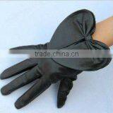 Unique Design Black Sheepskin Leather Gloves for Handicap