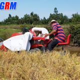 Agricultural professional supplier mini rice combine harvester / rice reaper hot sale in Africa