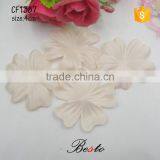 Popular Decorative Satin Ivory Flower Petals Decoration thumbnail-3