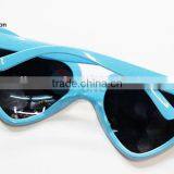 No.1 Yiwu Exporting Commission Agent Wanted Hot Selling Heart Shaped Party Event Sunglasses thumbnail-3