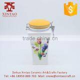 Hot Selling Kitchen Decorative Storage Ceramic Cookie Jar With Cover thumbnail-1