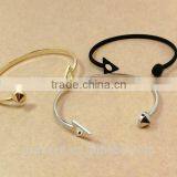 Fashion New Copper Alloy Triangle Cuff Expandable Pyramid Bangle Wholesale thumbnail-6