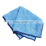 Household cleaning cloth of microfiber with excellent absorptivity