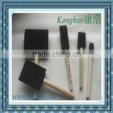 2015 New Hot Sale Black Sponge Wooden Handle Foam Brush Corner Cleaning Brush