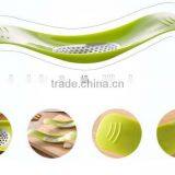 CY178 New Arrived Convient Cooking Tools Novelty Kitchen Garlic Press thumbnail-6