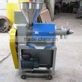 Mini Screw Oil Press Machine With Low Price thumbnail-2