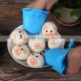 Colorful Animal Shape Silicone Oven Rack Guard Oven Glove Mit thumbnail-1