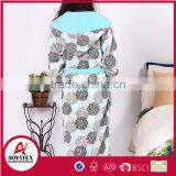 Super Soft and Warm Women Beautiful Micro Fleece Hooded Coral Fleece Bathrobe thumbnail-6