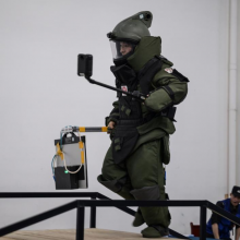 DT-810 Professsional NLJD for Detecting Hidden Electronic Items thumbnail-5