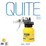 China Cheaper Oiler 250g Metal Oil Pot Lubricating and Oil Filter Tool of Auto Repair Tools thumbnail-1
